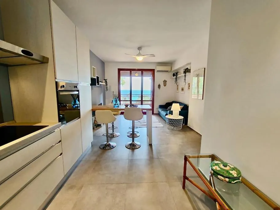 Blue Holiday Da Carla Apartment Letojanni